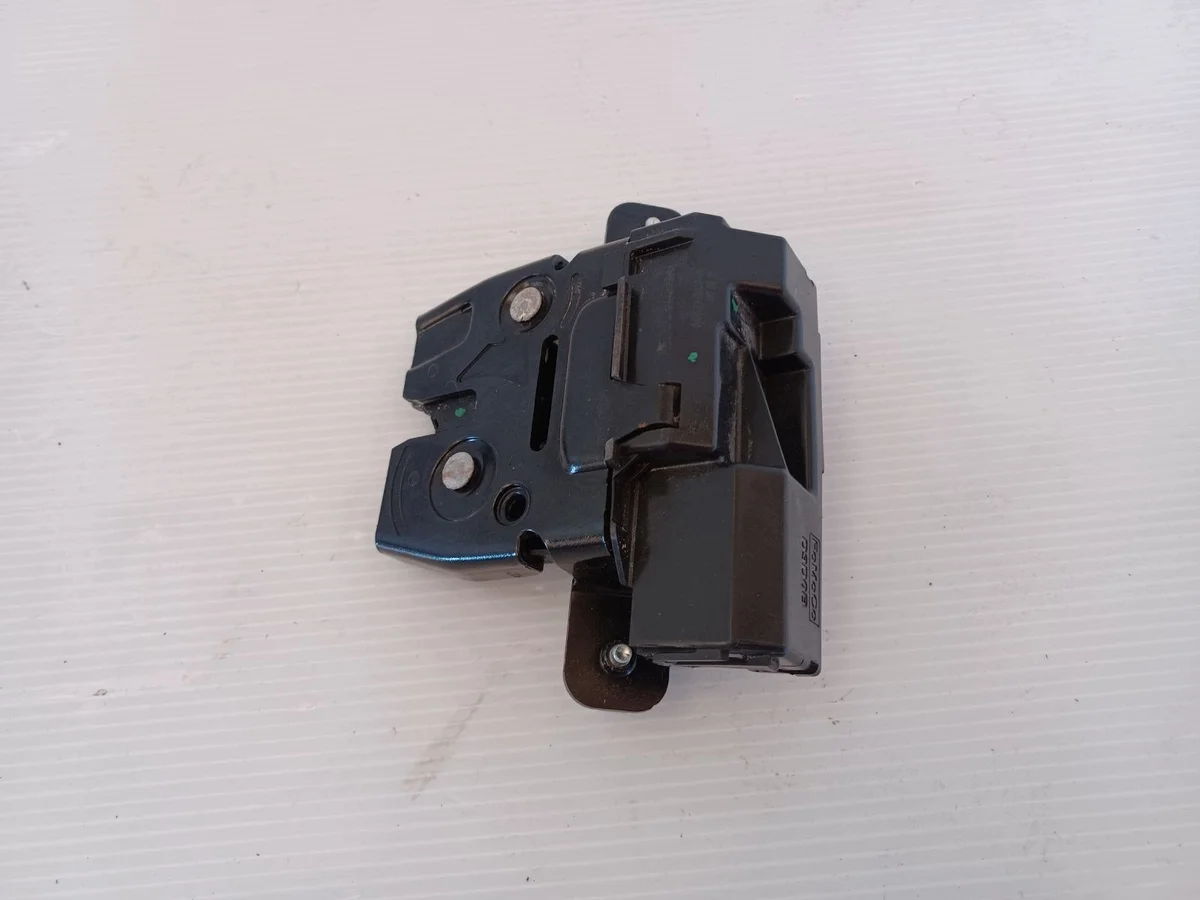 Ford Fiesta MK7 Serratura Bagagliaio 8A51A442A66BA