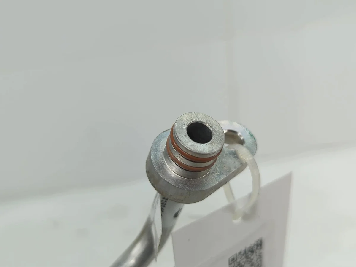 Conduit clim Opel Astra L T818946C image 4