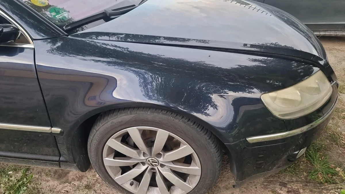Höger framskärm VW Phaeton 02-10 Granat