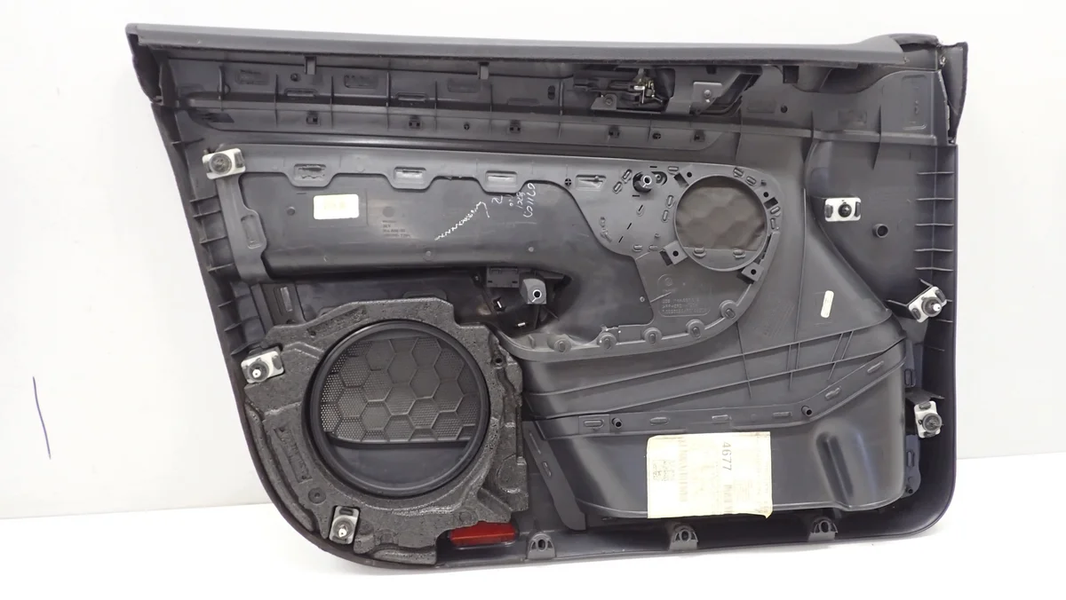 VW Golf V Türverkleidung rechts vorne image 8