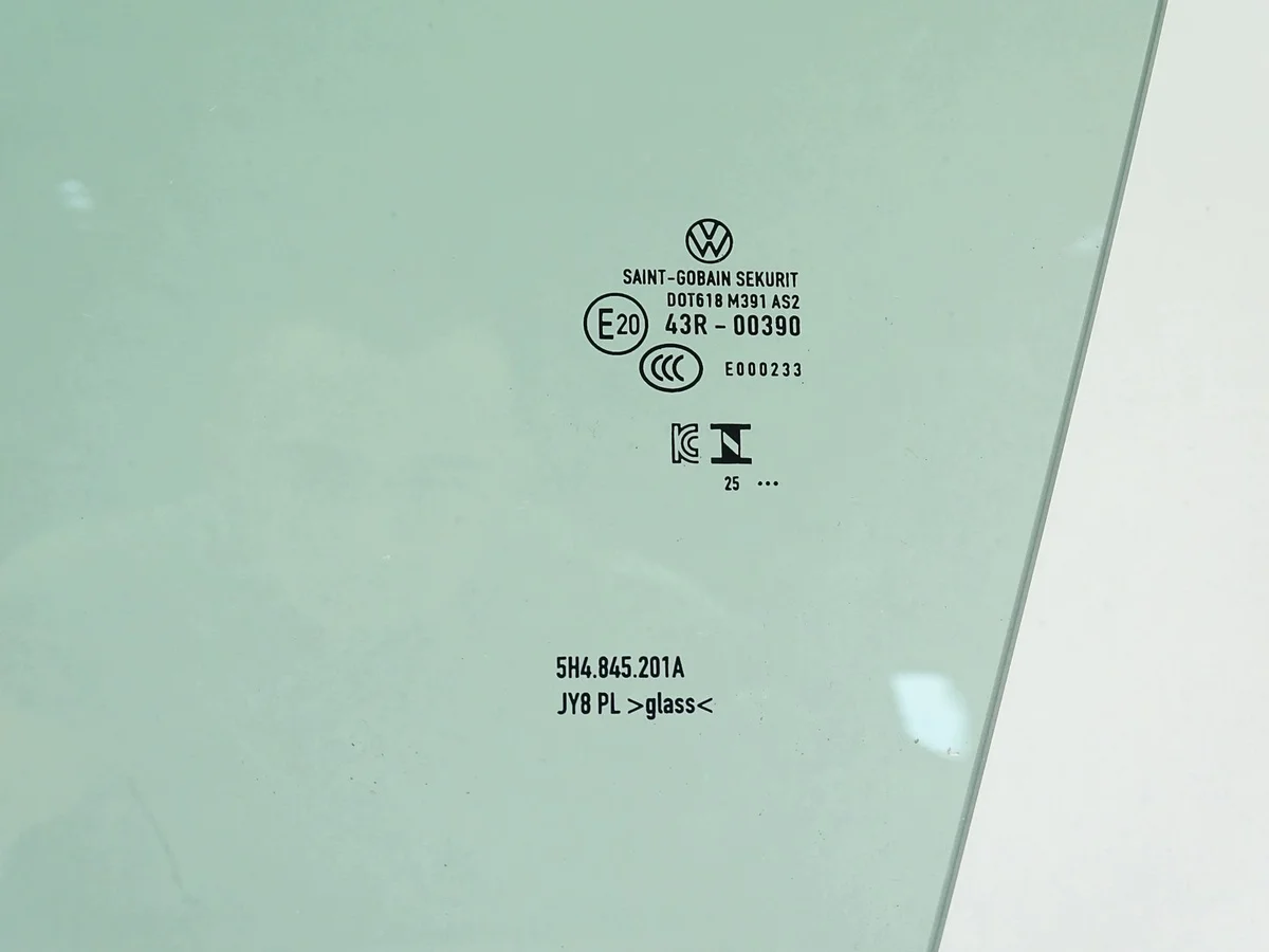 Seitenfenster links vorne VW Golf VIII MK8 image 4