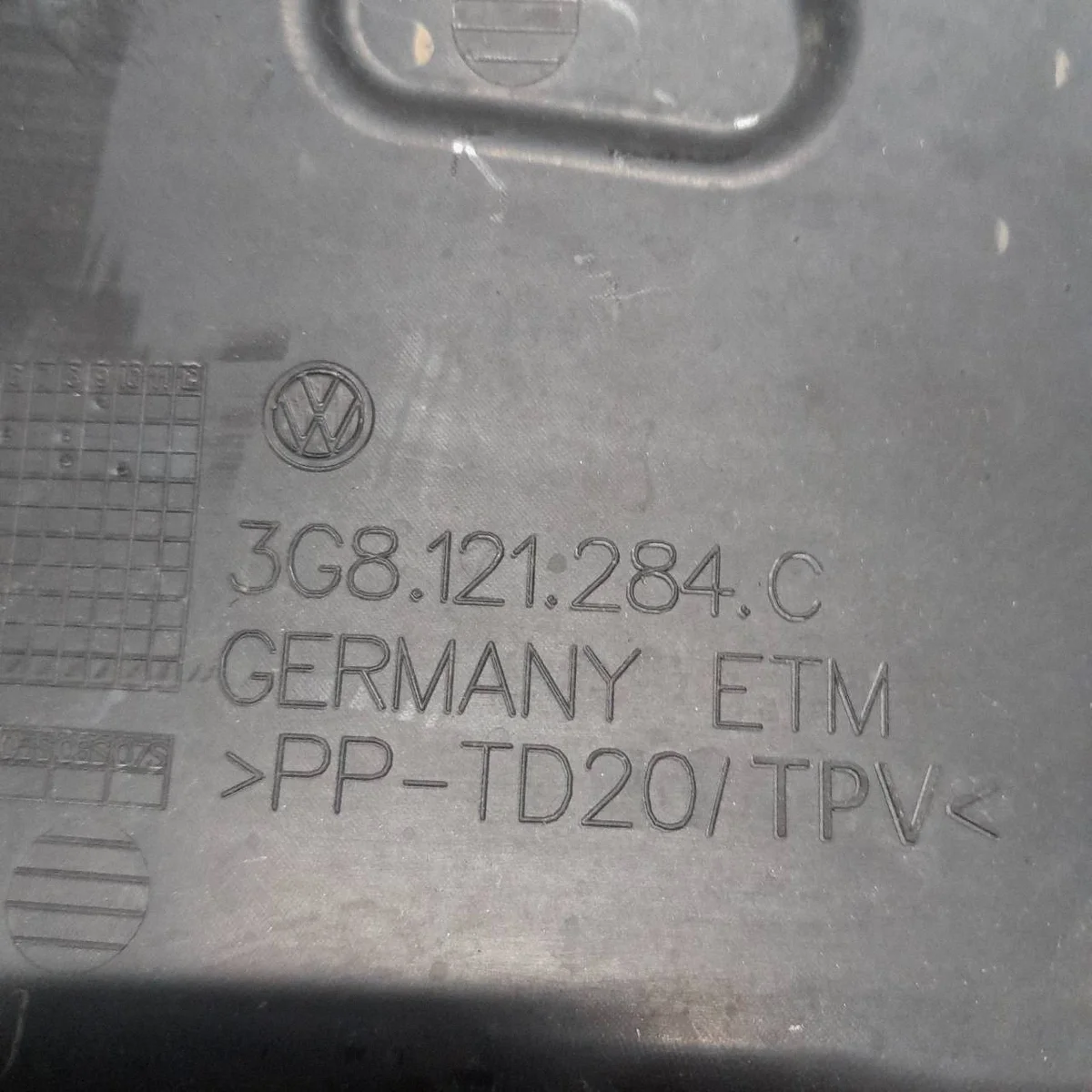 Panel delantero derecho VW Arteon 3G8121284C image 3
