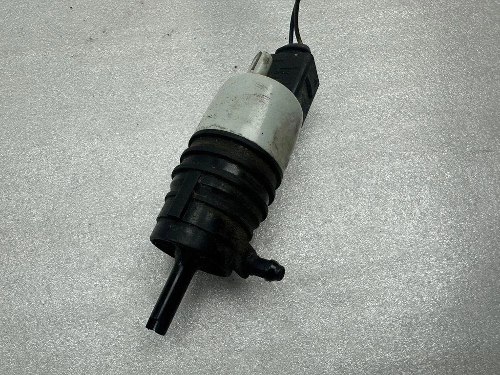 Pompje ruitensproeier Mercedes E W213 0998660121 image 3
