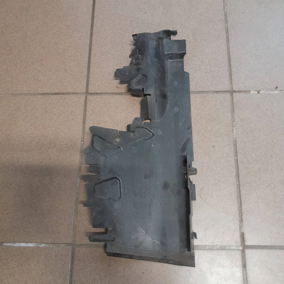 Panel przedni lewy VW Arteon 3G8121283C