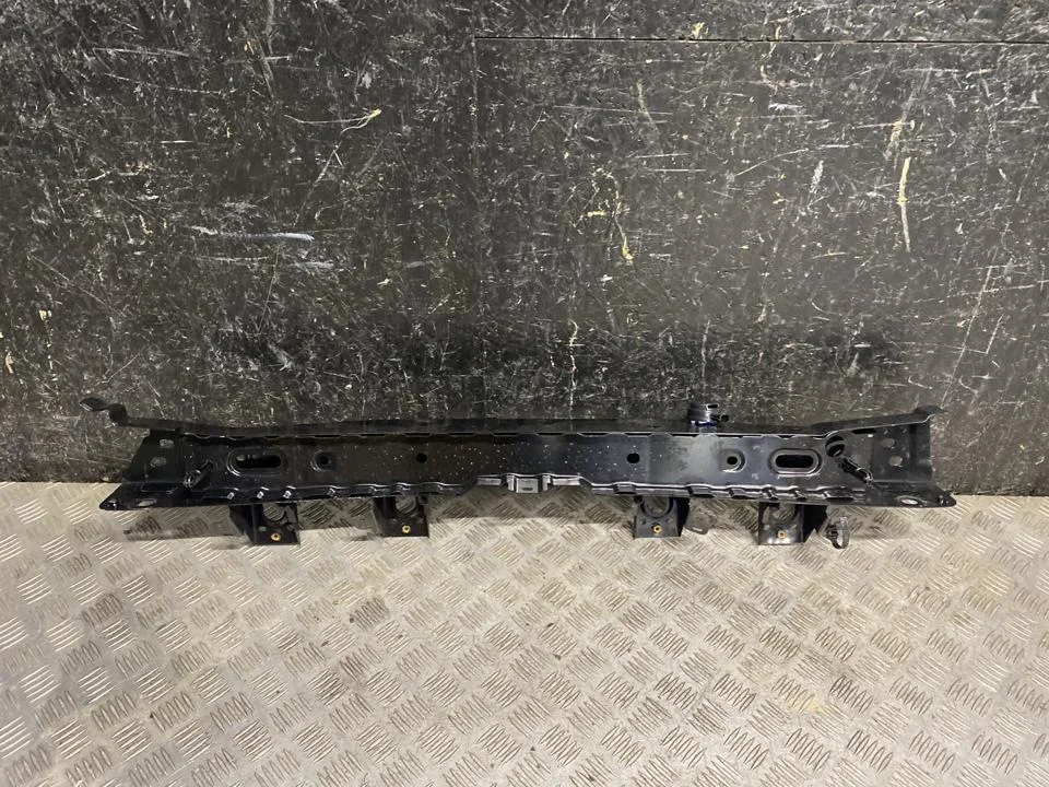 Supporto rinforzo anteriore Nissan Ariya 319535