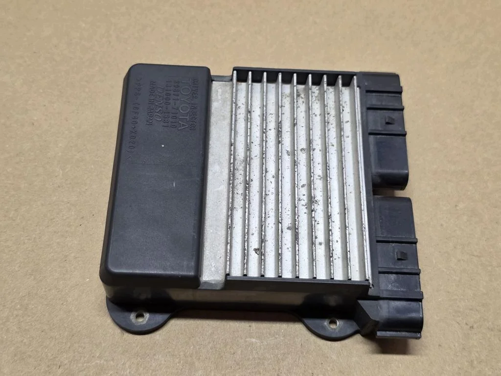 Ohjain Toyota Avensis 89871-71010