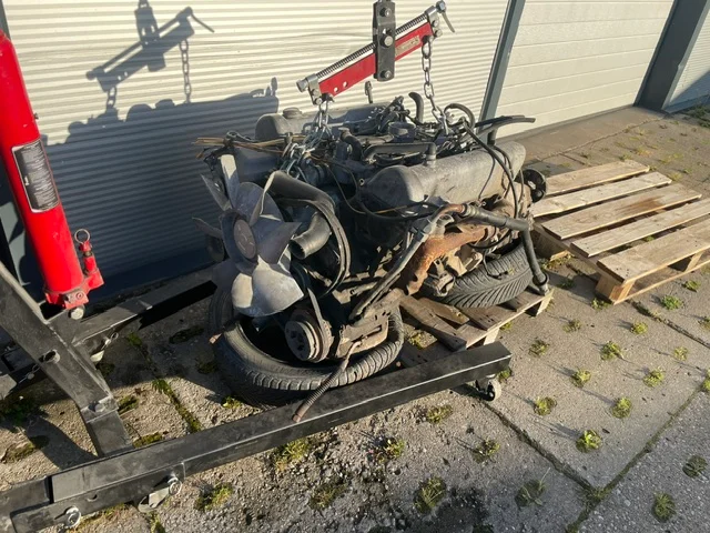 Motor Mercedes w107 280SL M110 Usado image 6