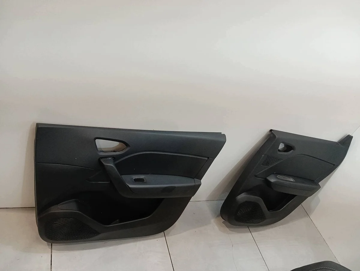 Sièges et panneaux latéraux Renault Captur II image 4