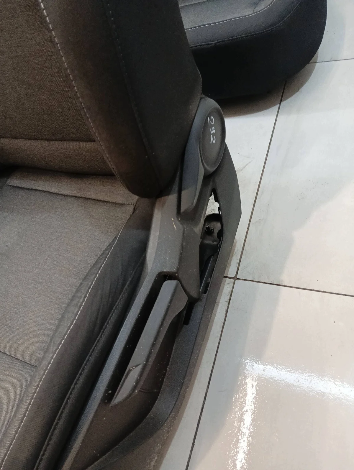 Sièges et panneaux latéraux Renault Captur II image 6