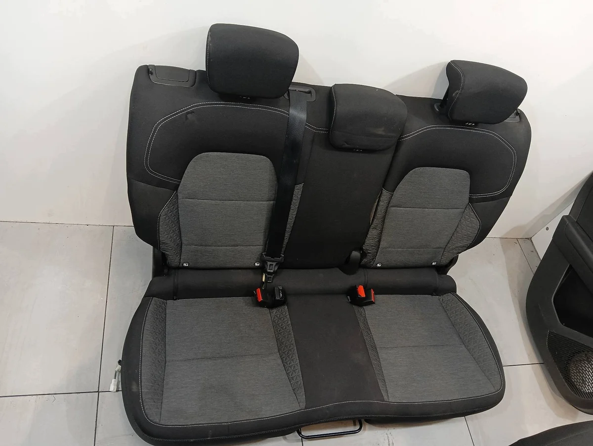 Sièges et panneaux latéraux Renault Captur II image 10