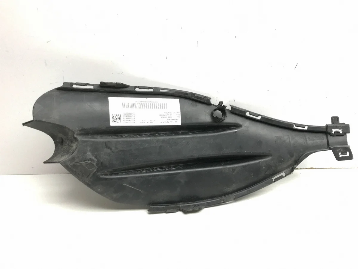 MERCEDES EQA W243 etusäleikkö A2438859203 image 7