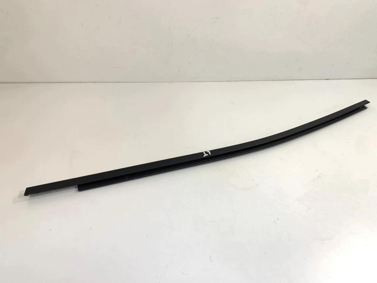 Rear Scraper Strip Left Mitsubishi Colt VII Used