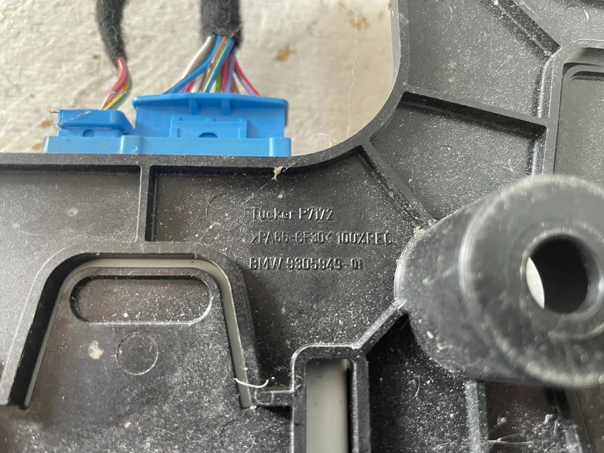 Fuel Pump Control Module BMW i3 7401905 image 7