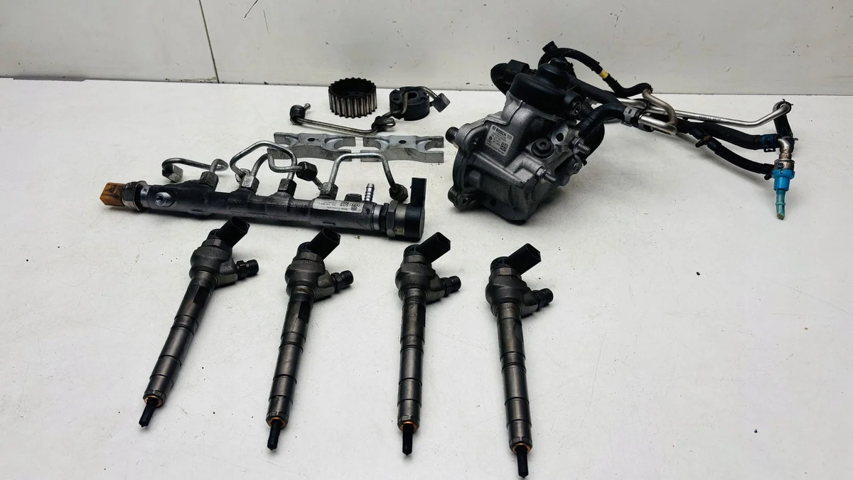 Injecteur Volkswagen Passat B7 0445010526 image 3