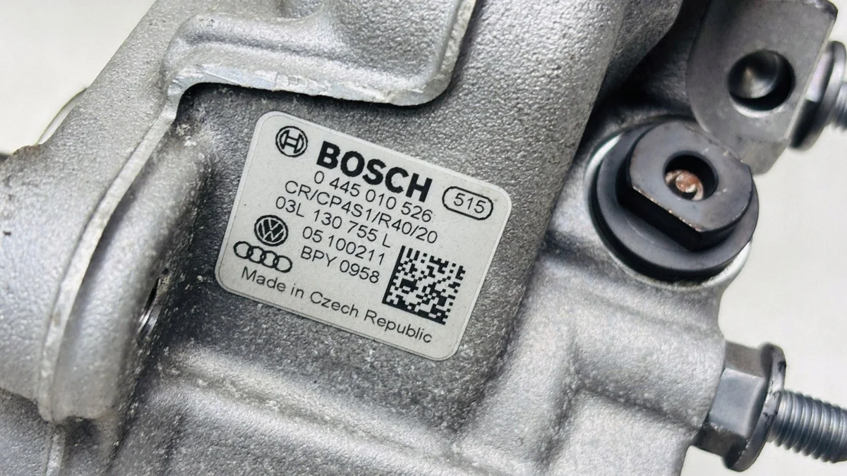 Injecteur Volkswagen Passat B7 0445010526 image 10