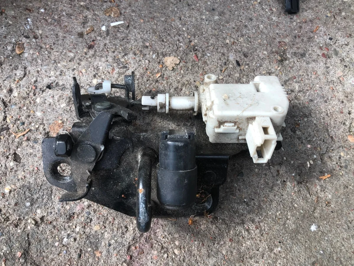 SKODA FABIA 1 I ZAMEK KLAPY KOMBI USADO