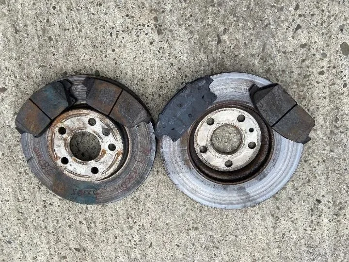 Bromsskivor och bromsok Opel Astra J FDR942