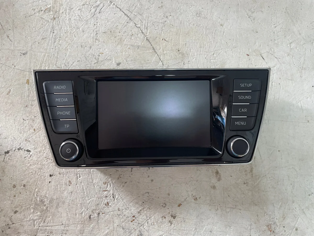 Skoda Fabia III Display Radio 6V0919604B