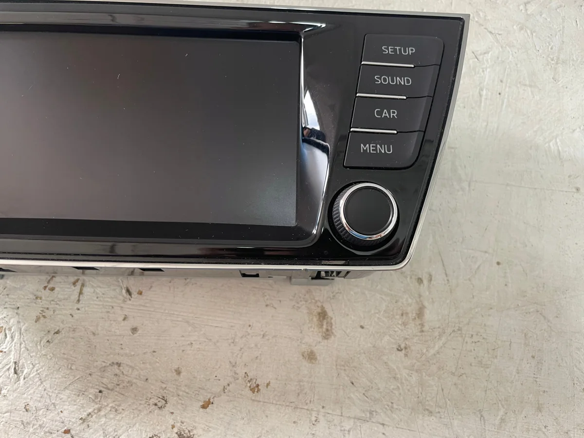 Skoda Fabia III Display Radio 6V0919604B image 5