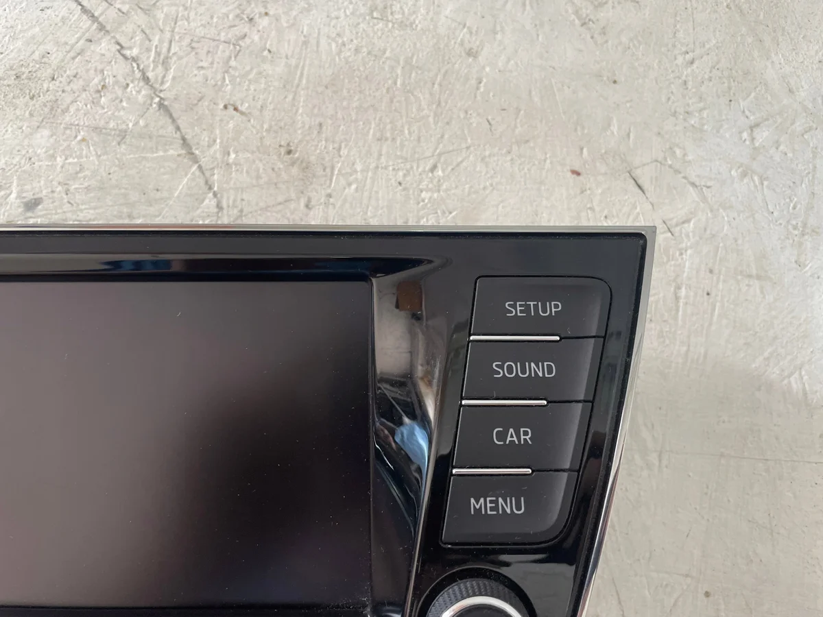 Skoda Fabia III Display Radio 6V0919604B image 6