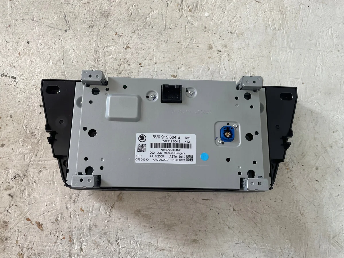 Skoda Fabia III Display Radio 6V0919604B image 7