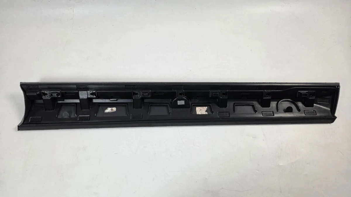 Türleiste vorne links Volvo XC60 II 17-22 image 8