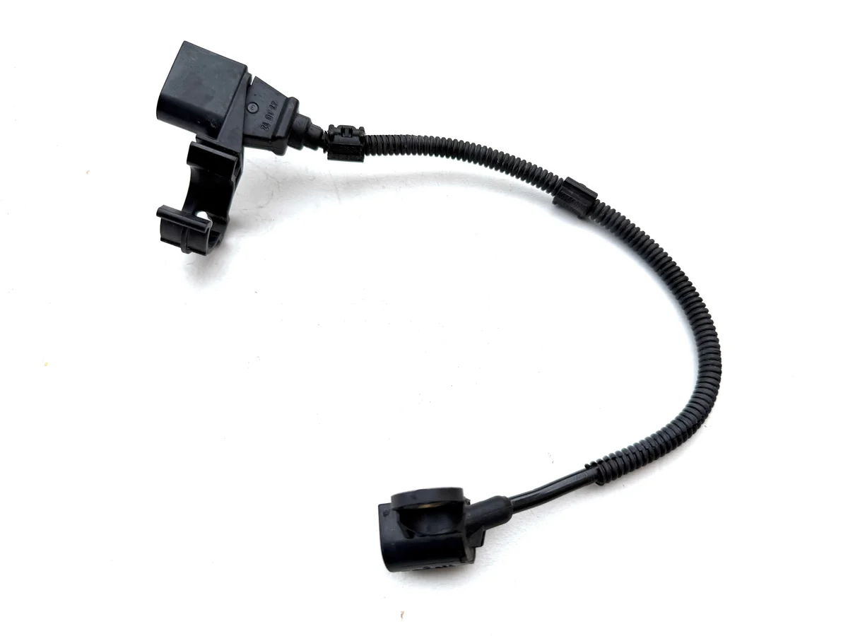 Impulssianturi 03L957147A Audi VW Käytetty