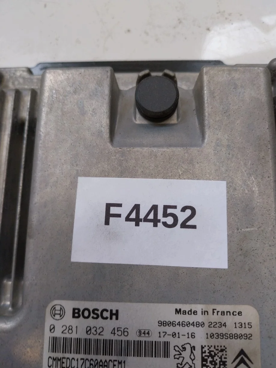 Engine Control Unit 1.6 BlueHDI 9814182680 image 4