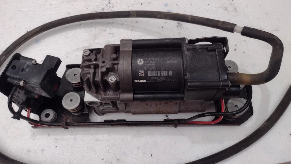 BMW 5 F10 F11 Kompressor 6789450 Gebraucht image 4