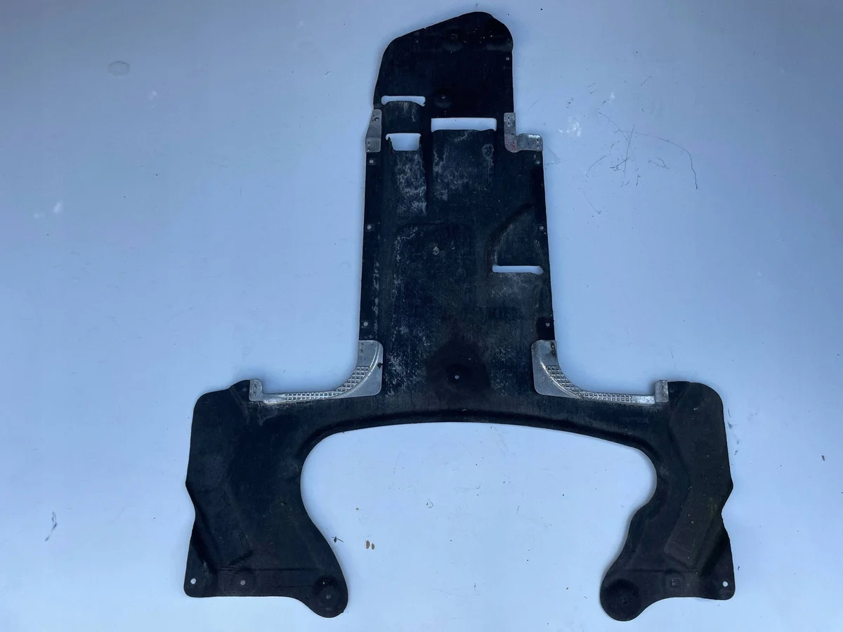 BMW 5 F10 F11 Unterbodenschutz 7185029 image 3