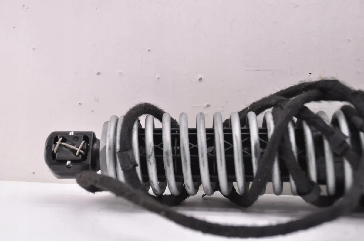 Attuatore bagagliaio BMW 5 F10 712013702 usato