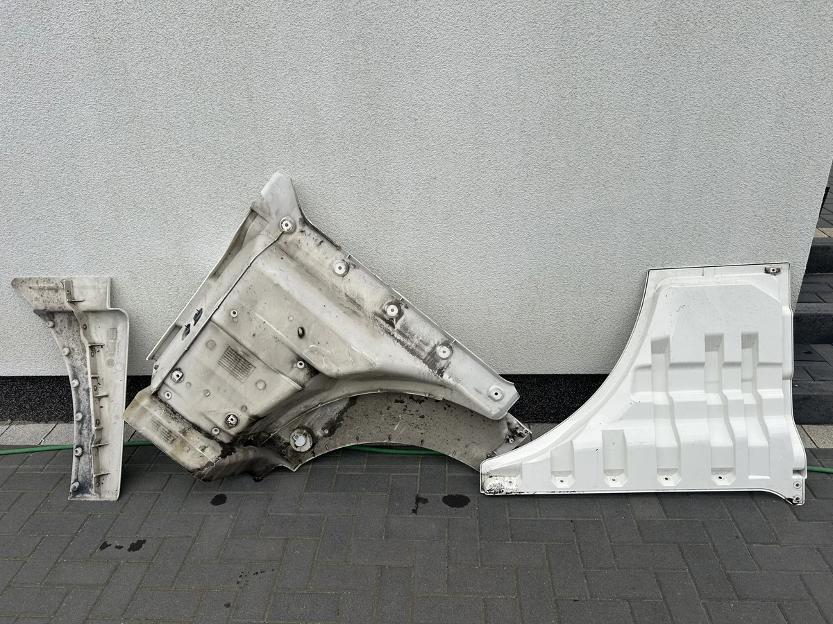 MAN TGX E6 Trittstufe Kotflügelabdeckung image 3