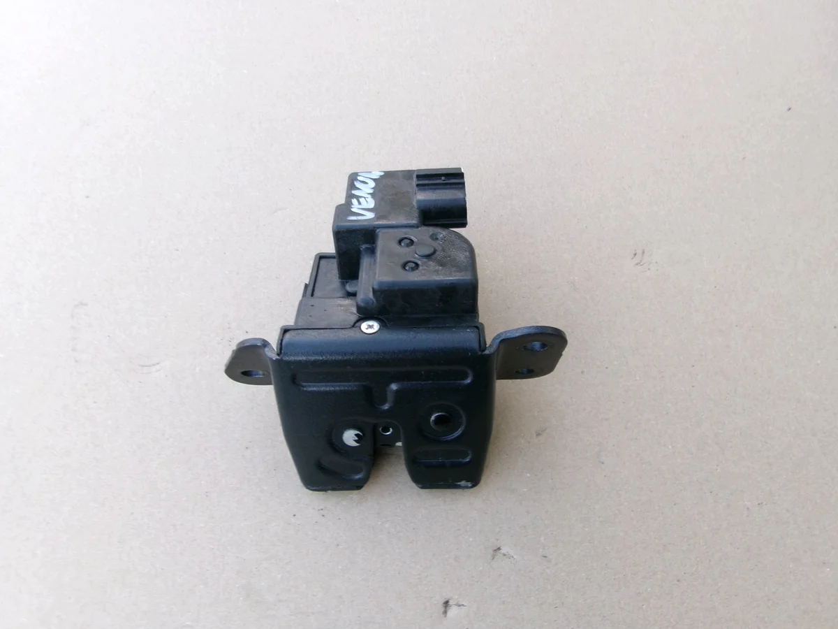 Slot achterklep Kia Venga 81230-1H000
