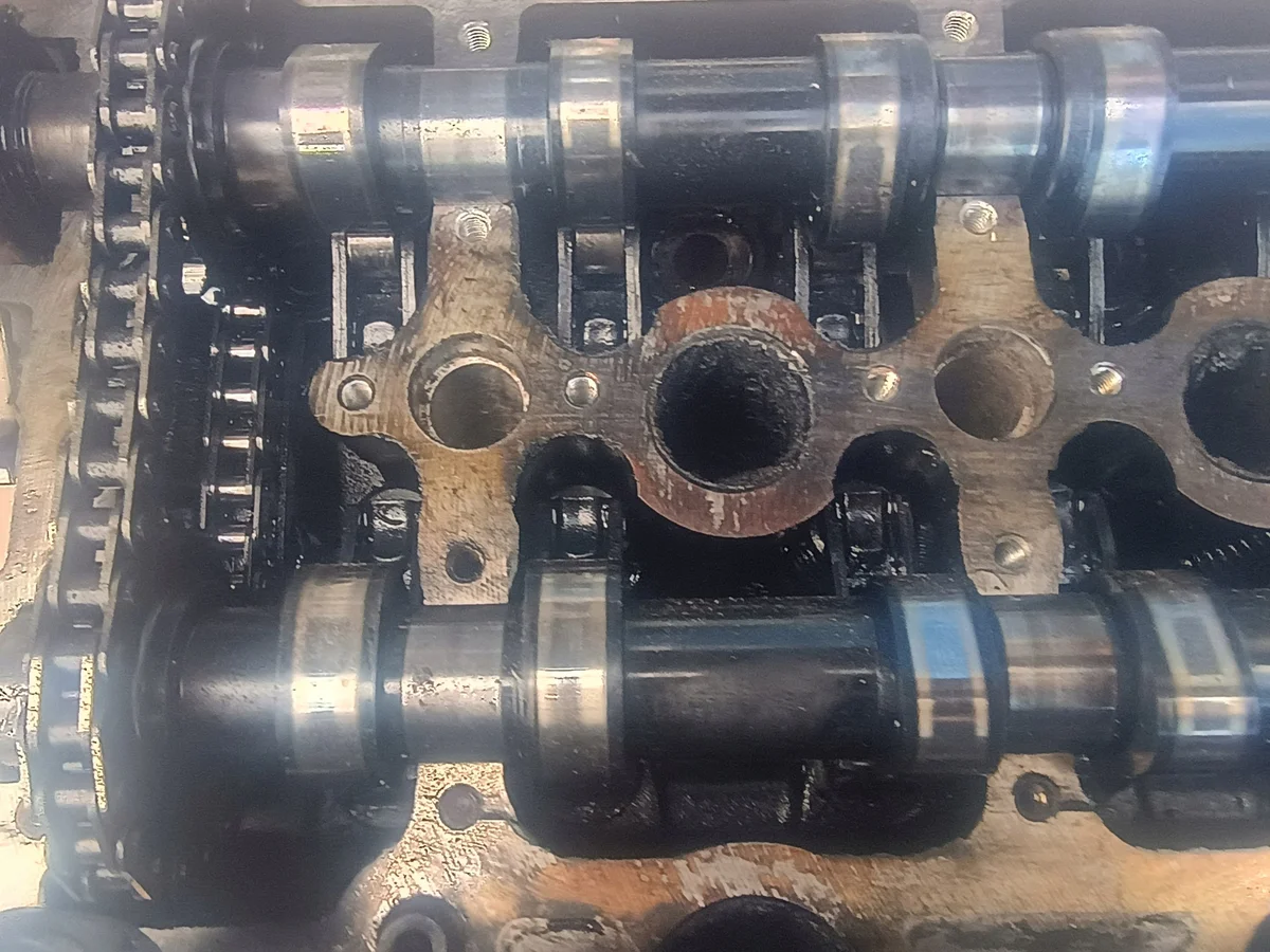 Culasse Volvo V50 2.0D 2005 - OEM image 3