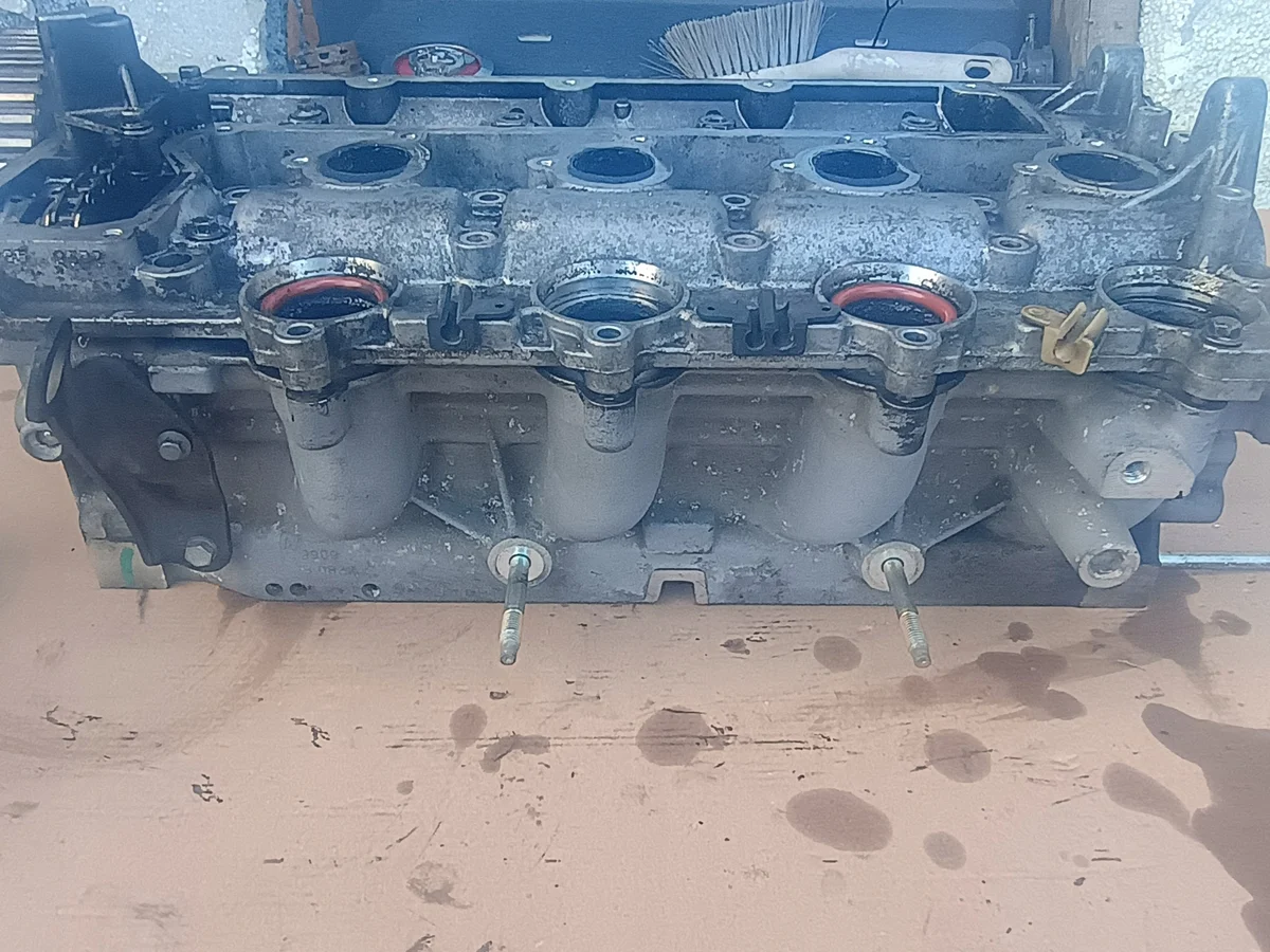 Culasse Volvo V50 2.0D 2005 - OEM image 7
