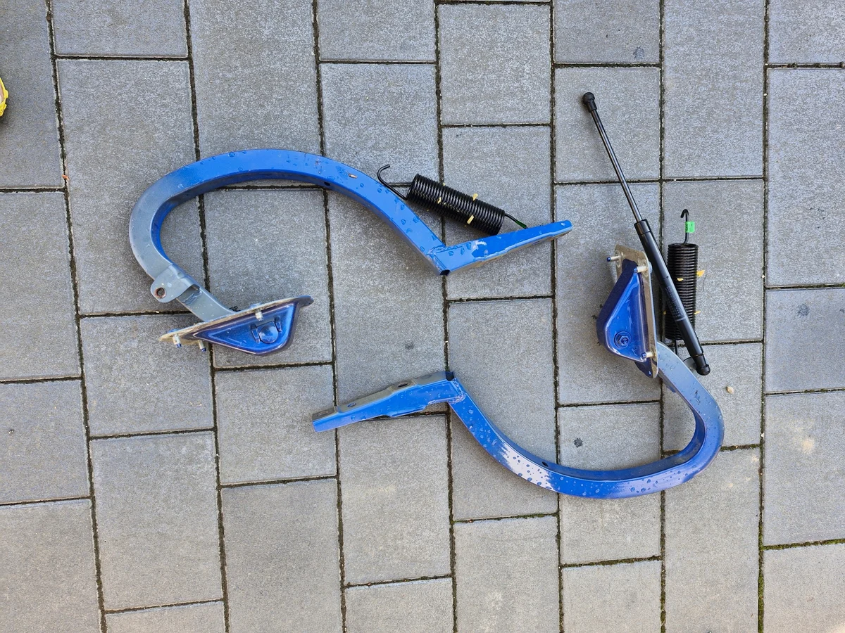BMW F32 F30 Trunk Lid Hinges 2pc Set