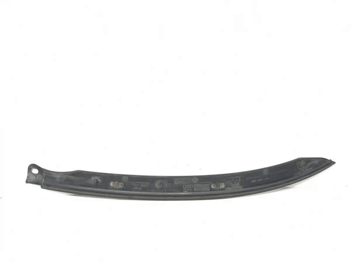 Lijst op motorkap Audi Q5 FY 80A823125 image 4