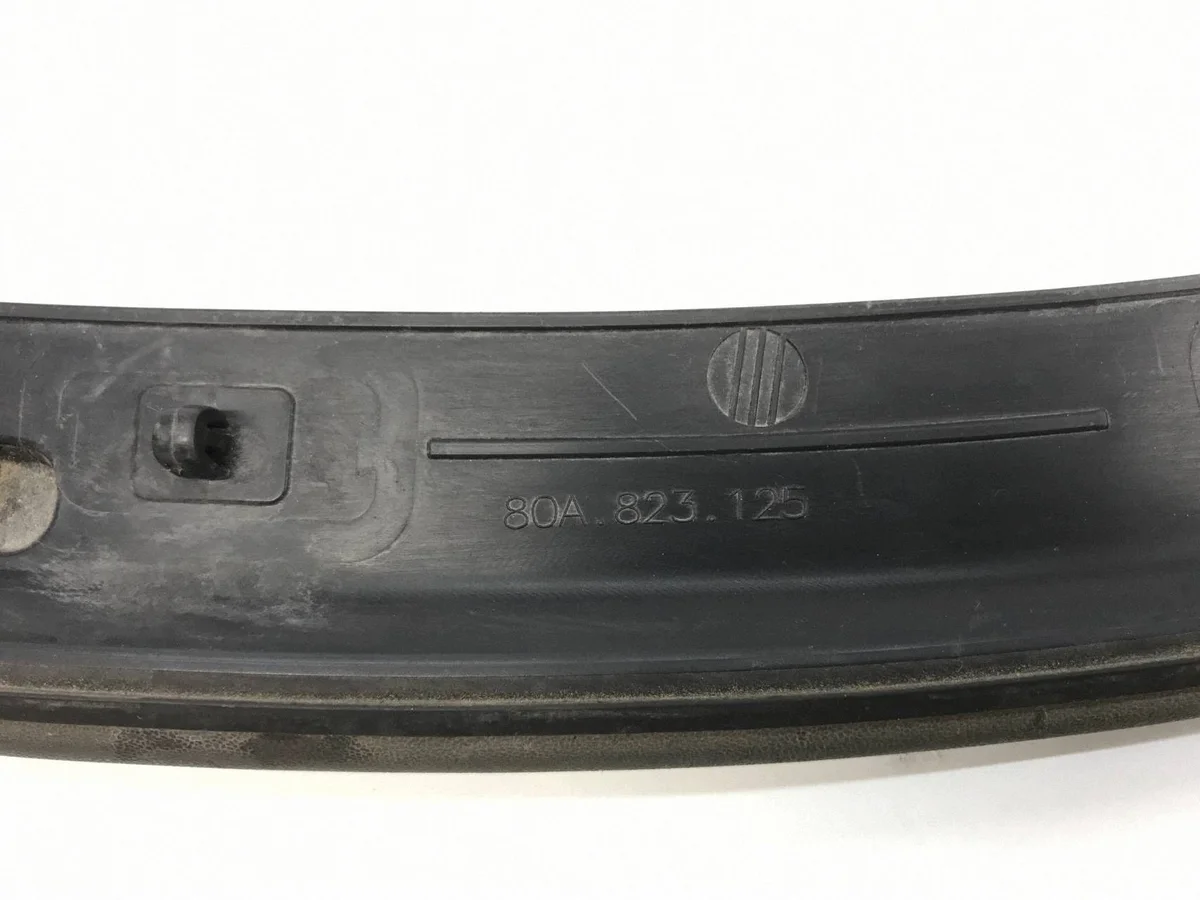 Lijst op motorkap Audi Q5 FY 80A823125 image 8