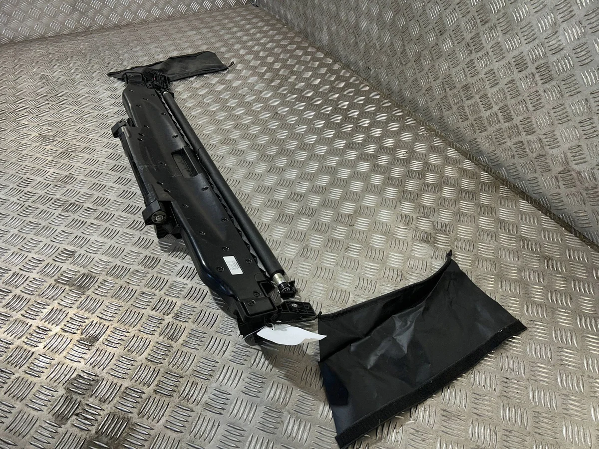 Mercedes A205 Trunk Roller Blind A2056906806 image 10