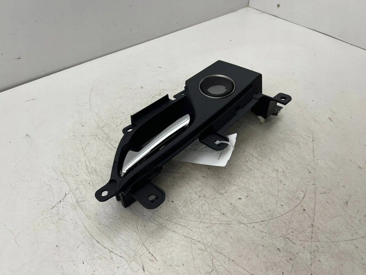 Maçaneta Interna Traseira Lexus RX 450H 6929848030 image 3