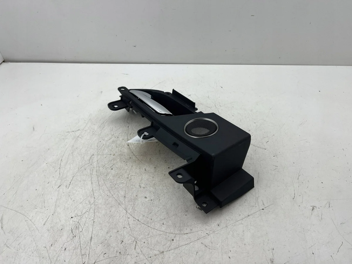 Maçaneta Interna Traseira Lexus RX 450H 6929848030 image 4