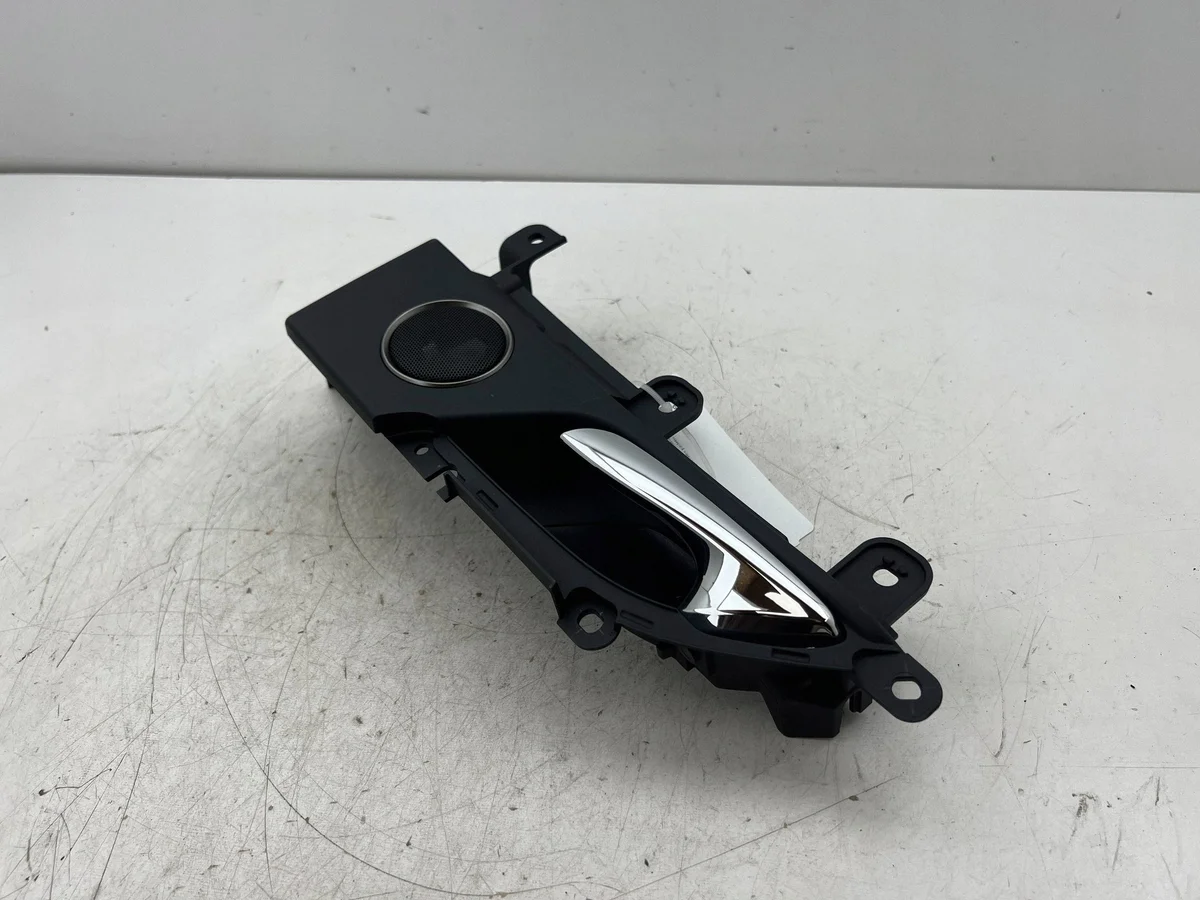 Maçaneta Interna Traseira Lexus RX 450H 6929848030 image 6