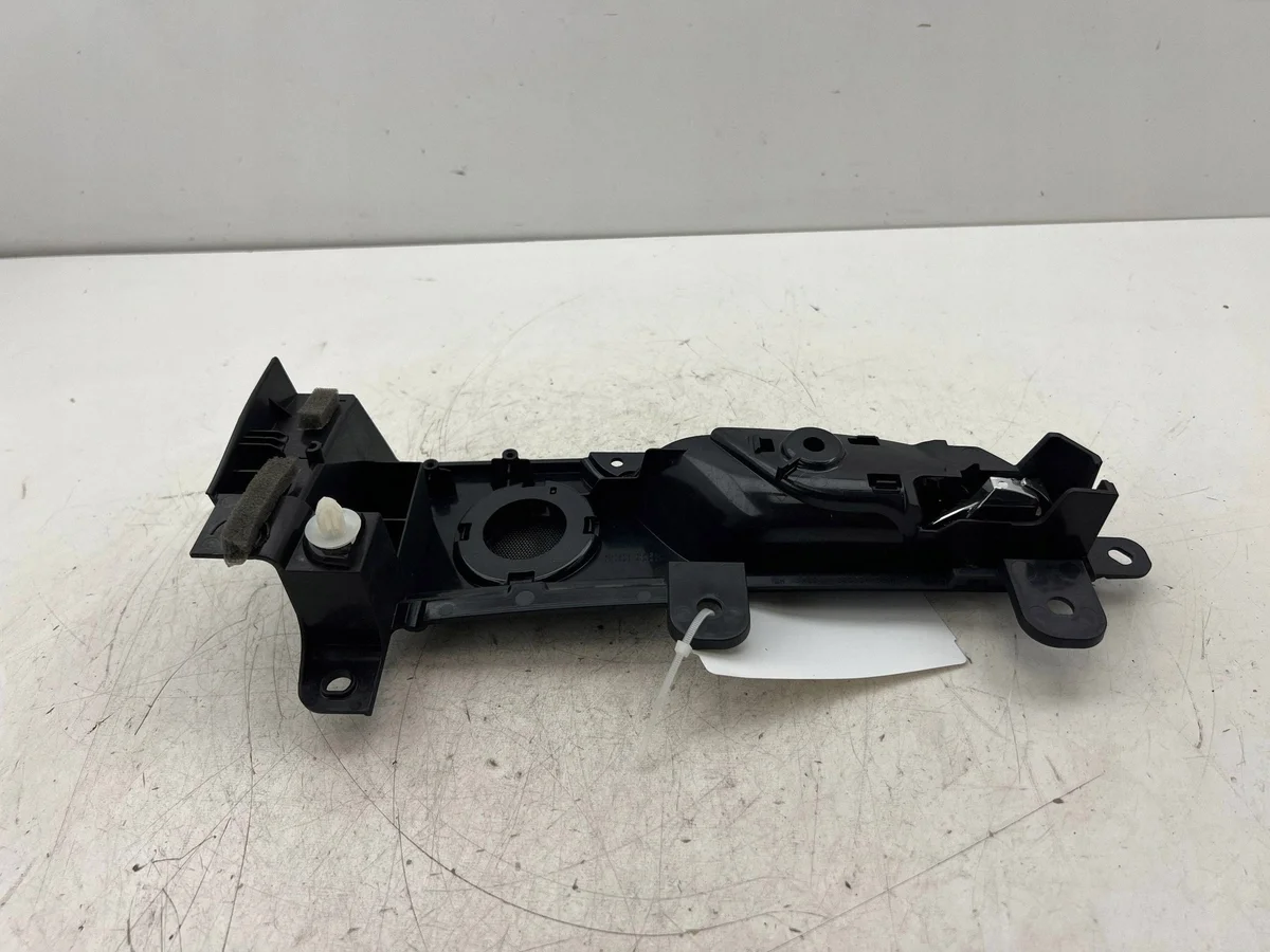 Maçaneta Interna Traseira Lexus RX 450H 6929848030 image 9