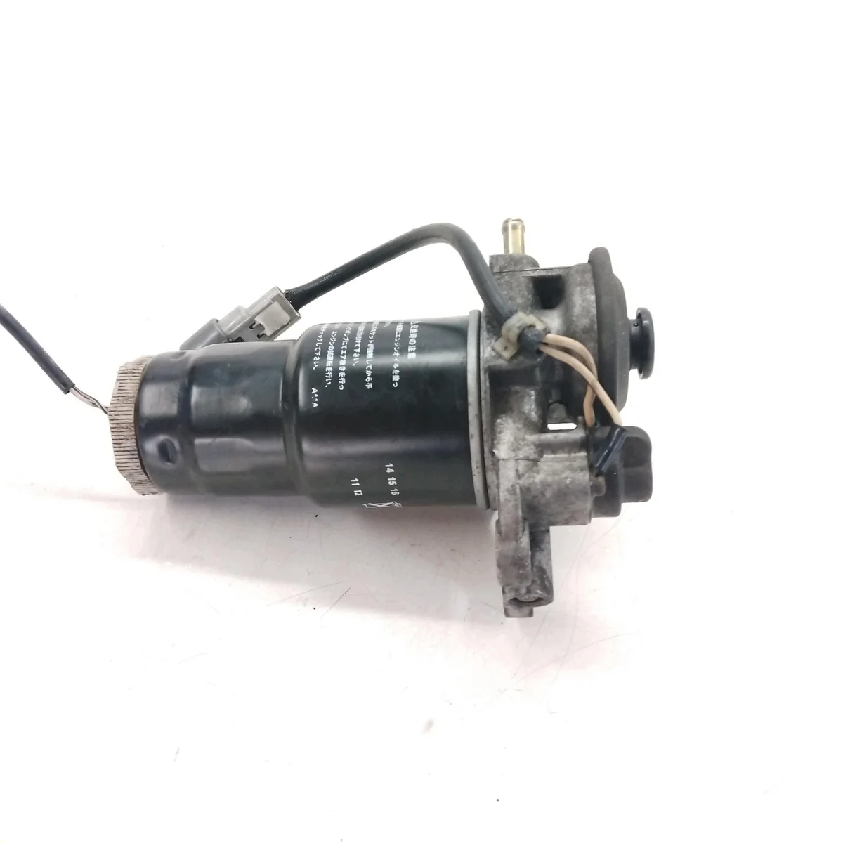 Mazda 323 BJ 2.0 DITD Brandstoffilterhouder image 5