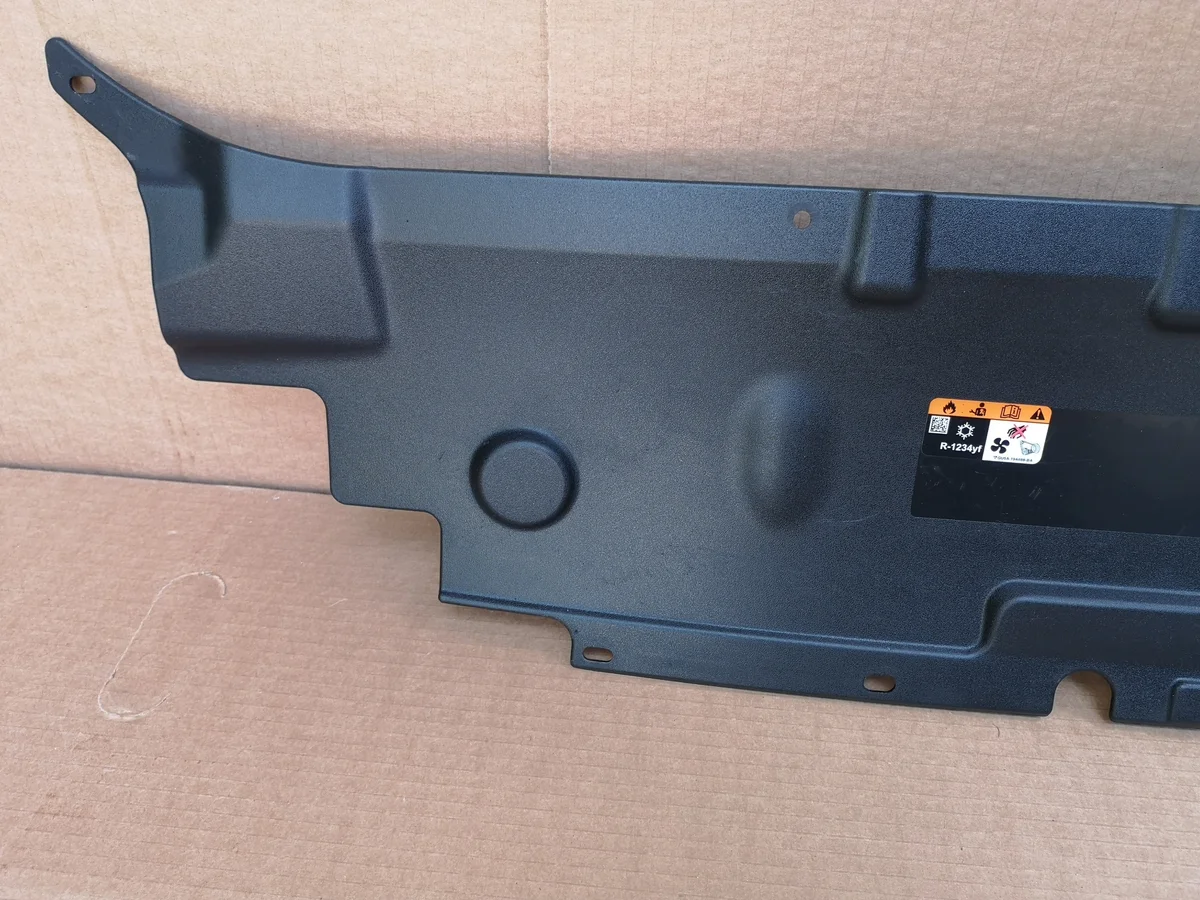 FORD MONDEO MK5 14- Coperchio Superiore Griglia Anteriore