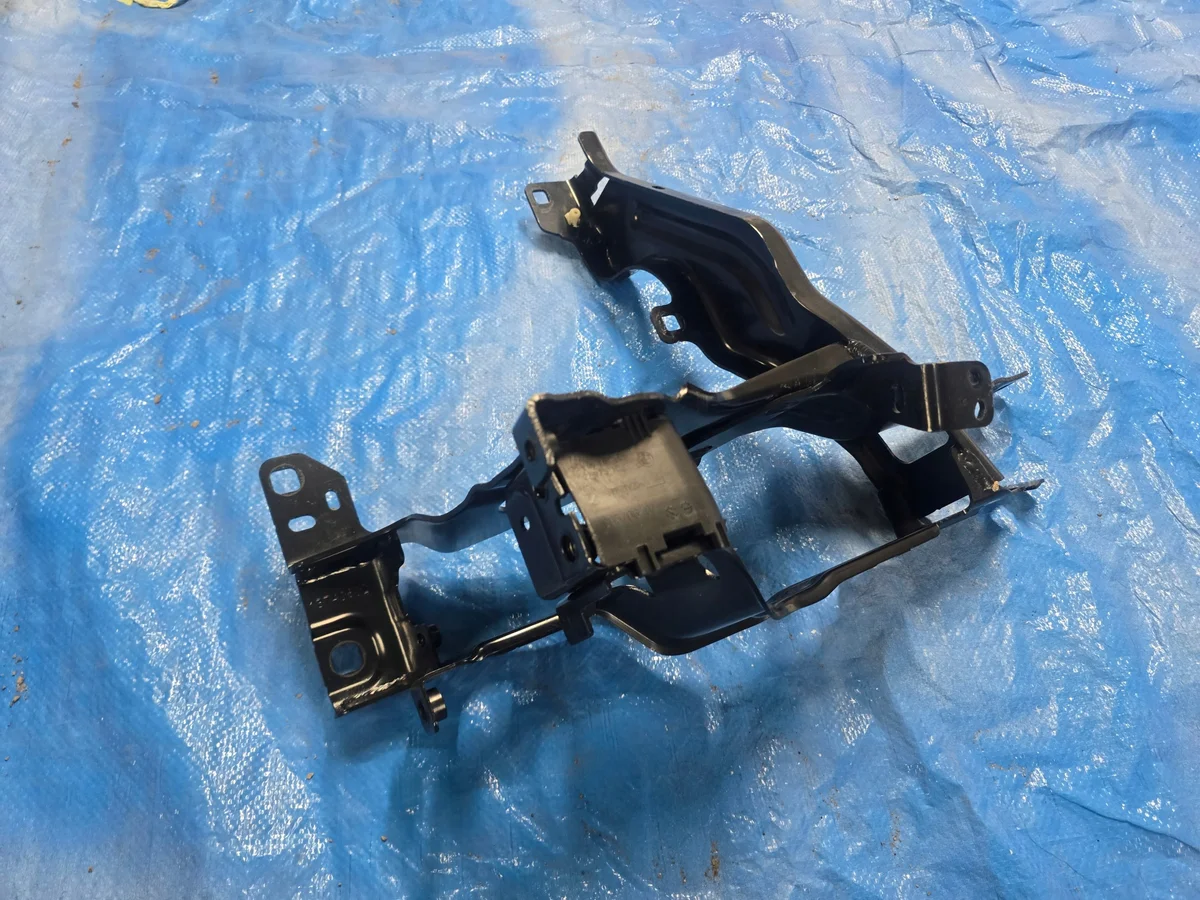 BMW X5 G05 Suporte Farol Esquerdo Usado image 5