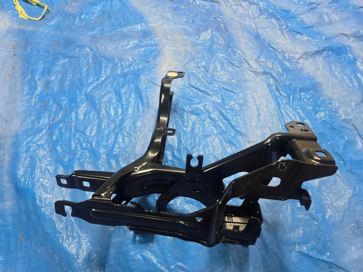 BMW X5 G05 Suporte Farol Esquerdo Usado image 7