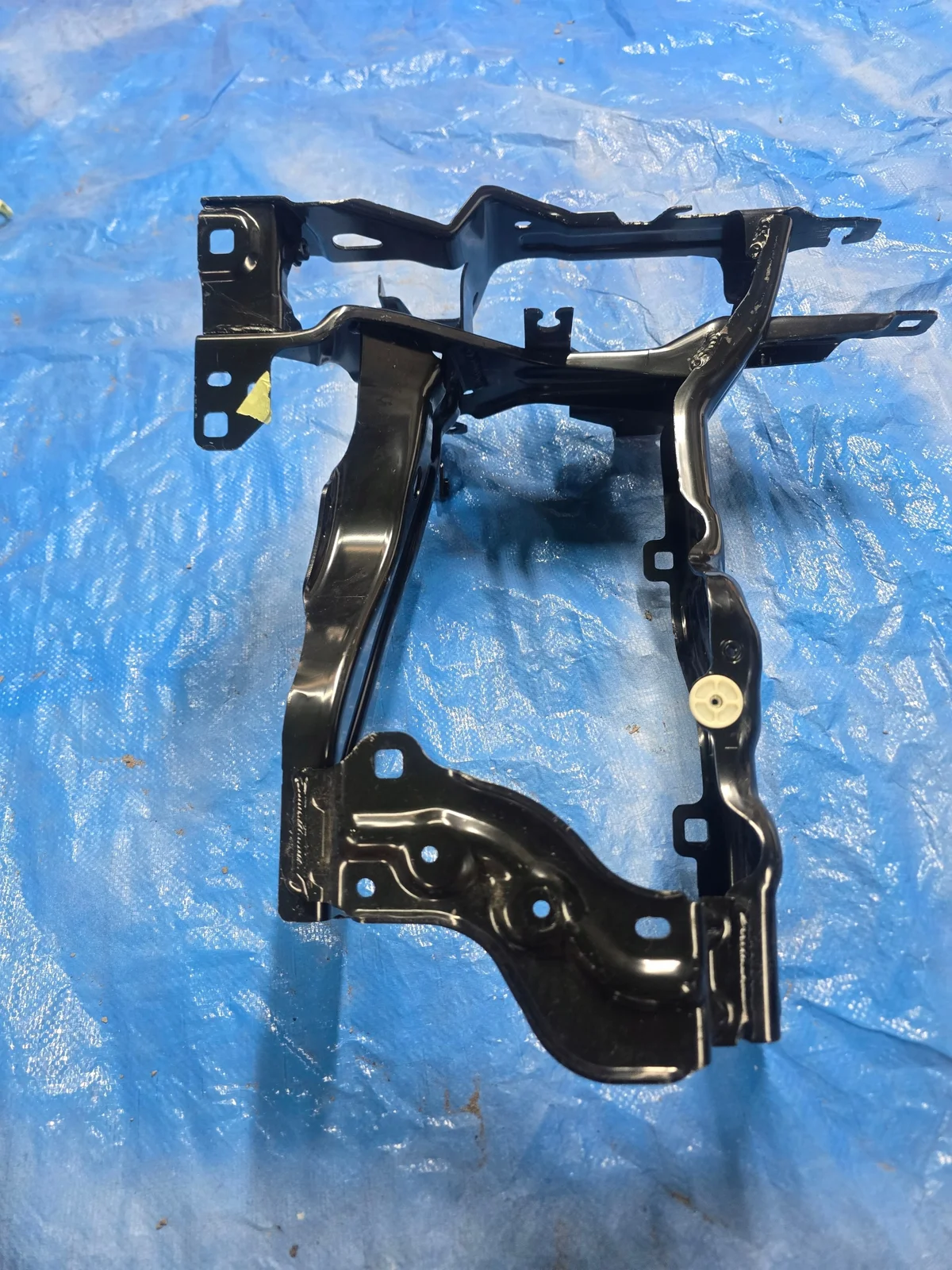 Supporto faro BMW X7 G07 LIFT sinistro