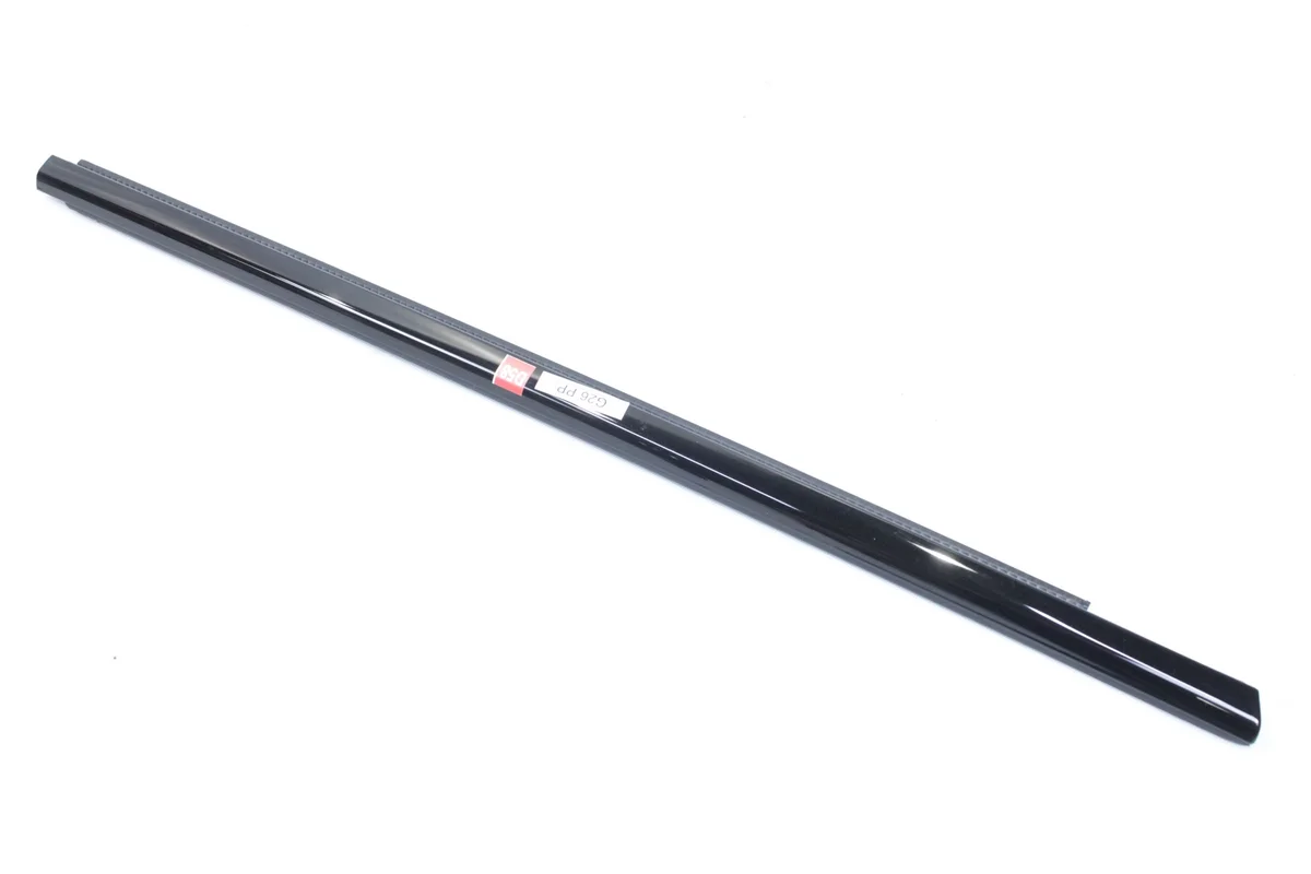 BMW G26 i4 4GC dörrlister Shadowline Piano Black