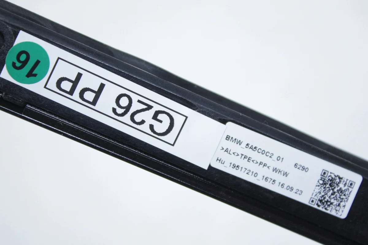 Listello Shadowline BMW G26 i4 4GC Dx image 3